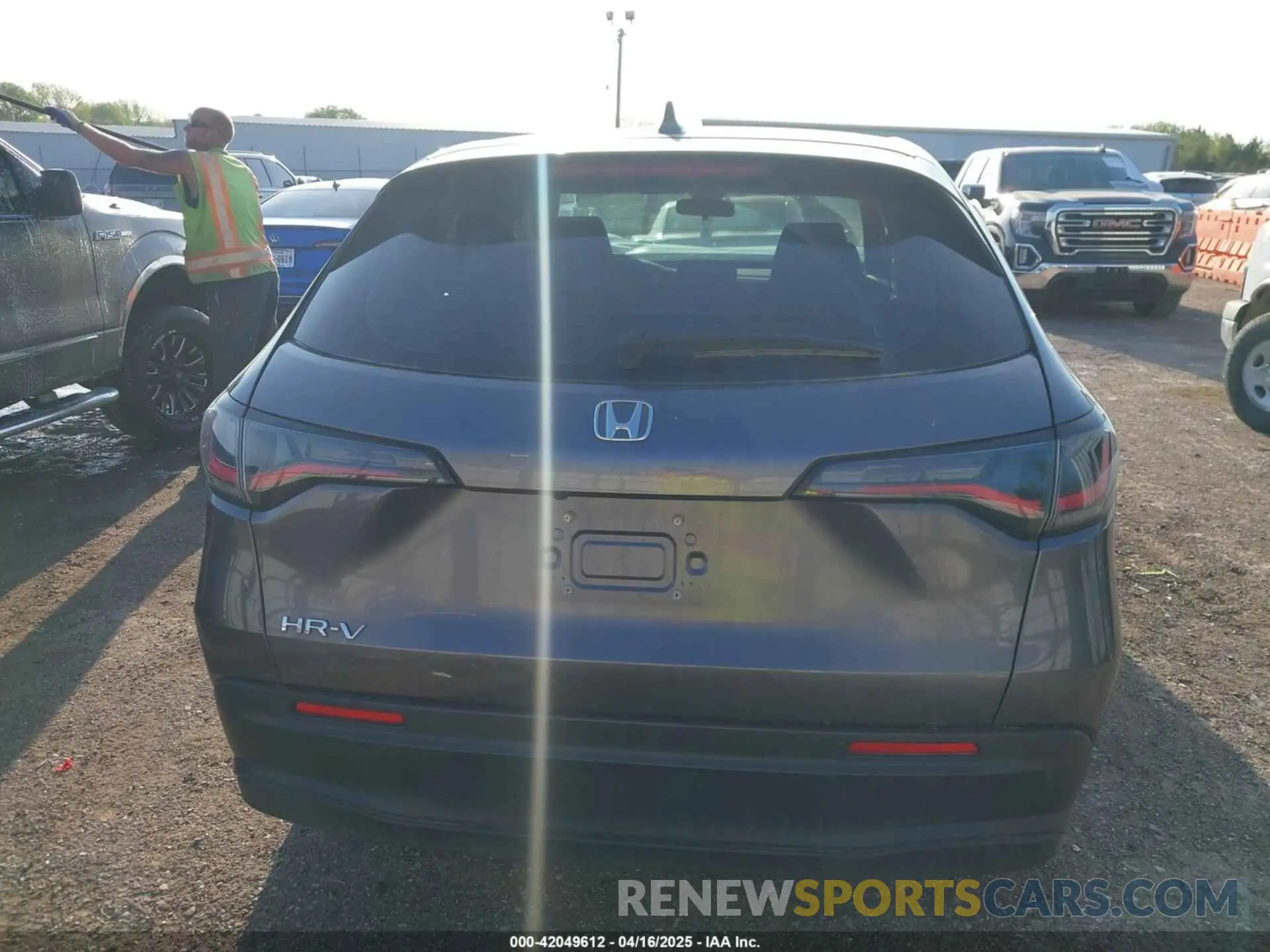 17 Photograph of a damaged car 3CZRZ1H31PM743253 HONDA HR-V 2023