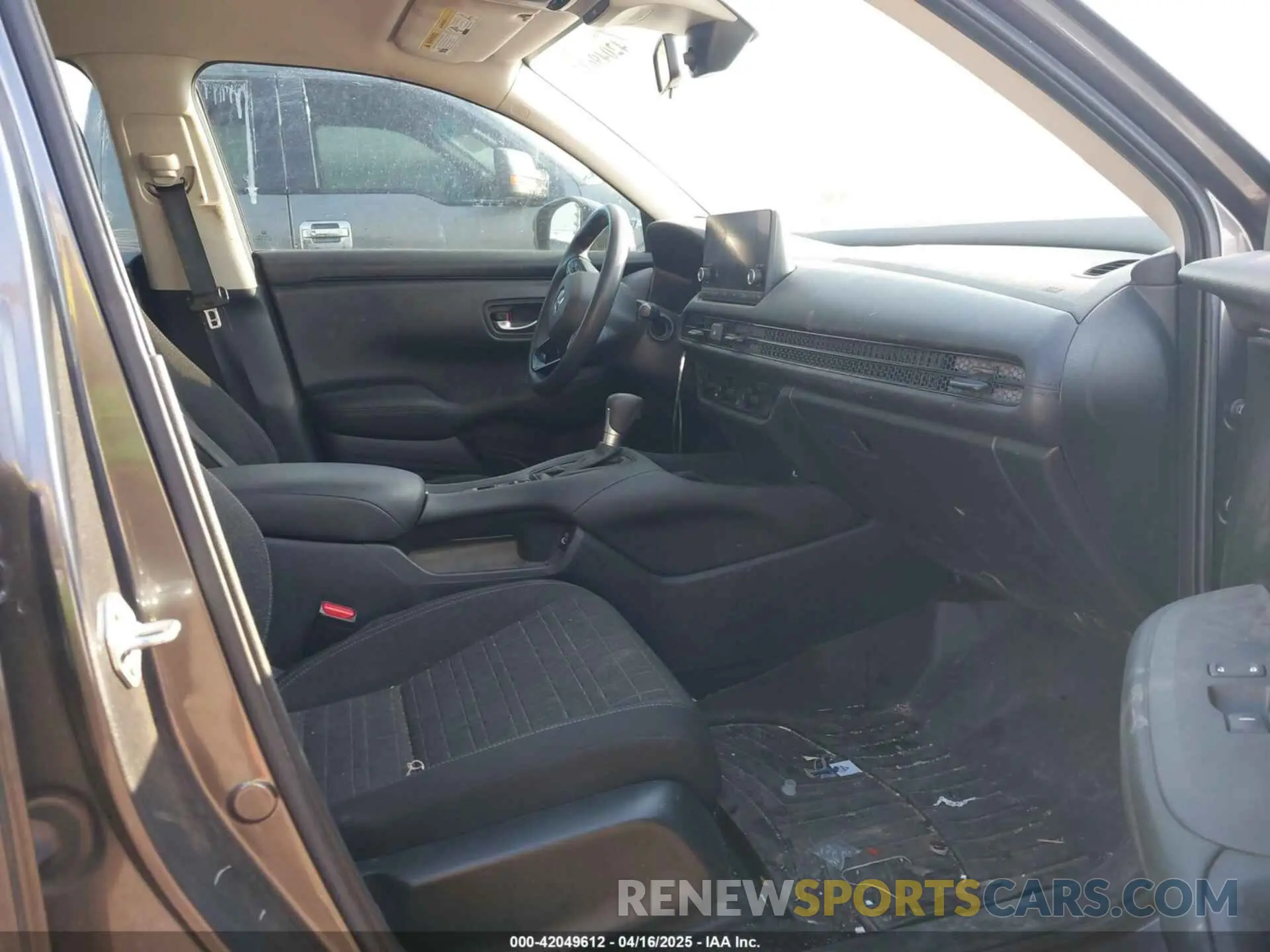 5 Photograph of a damaged car 3CZRZ1H31PM743253 HONDA HR-V 2023