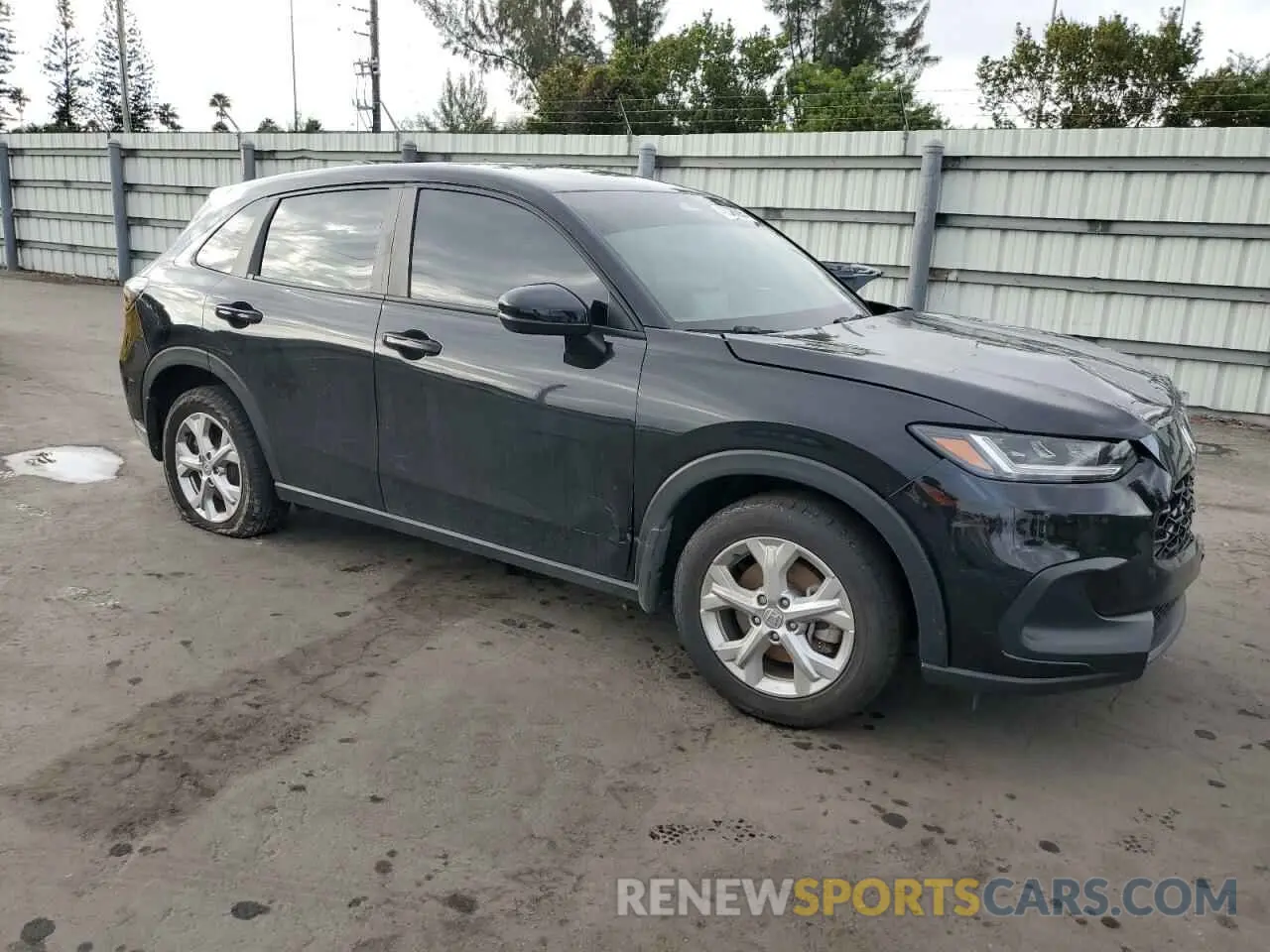 4 Photograph of a damaged car 3CZRZ1H32PM734089 HONDA HR-V 2023