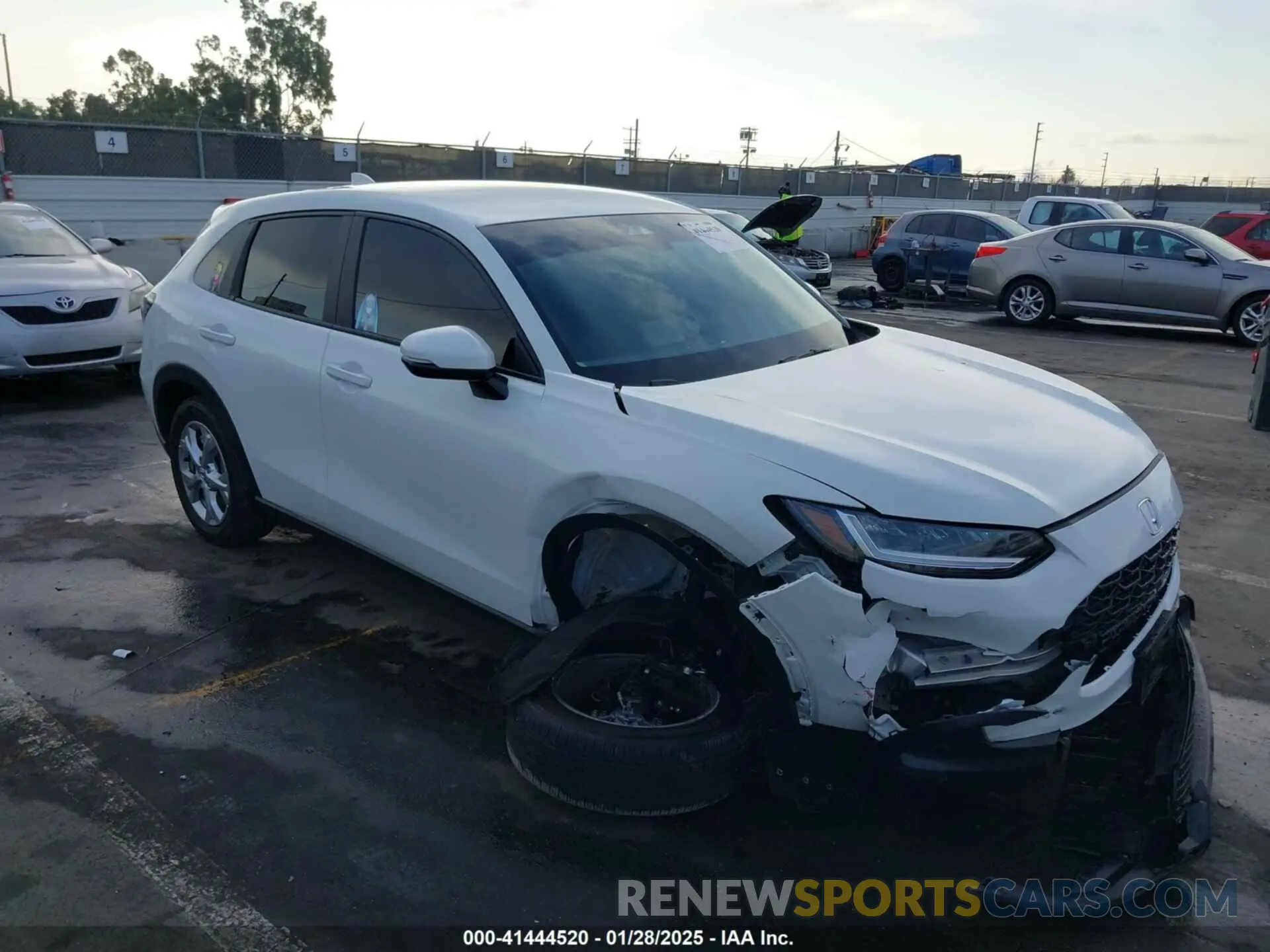 1 Фотография поврежденного автомобиля 3CZRZ1H32PM739454 HONDA HR-V 2023
