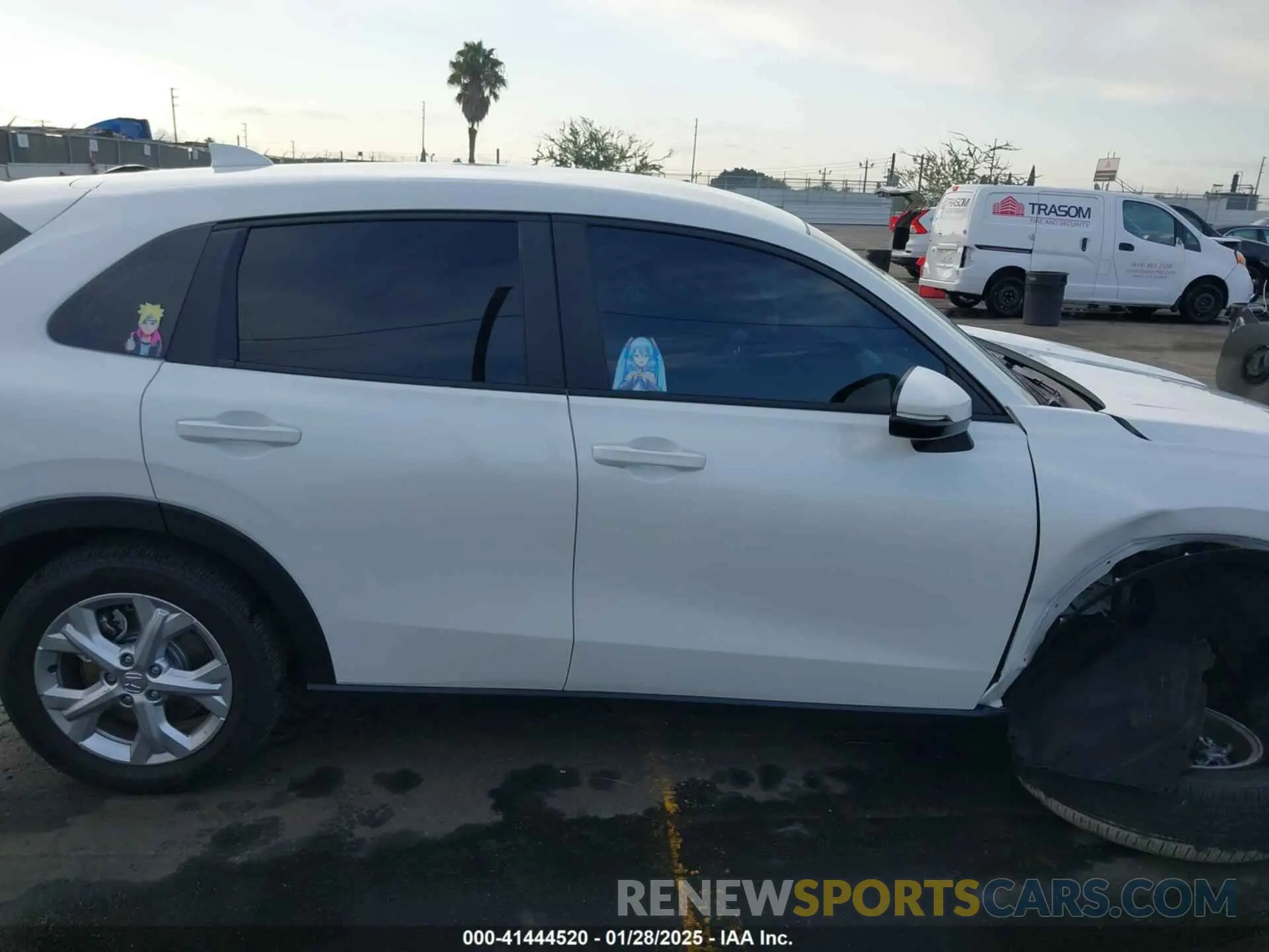 13 Фотография поврежденного автомобиля 3CZRZ1H32PM739454 HONDA HR-V 2023