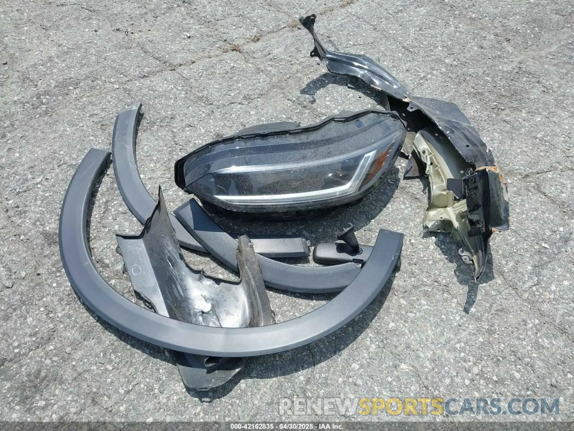 11 Photograph of a damaged car 3CZRZ1H32PM742306 HONDA HR-V 2023
