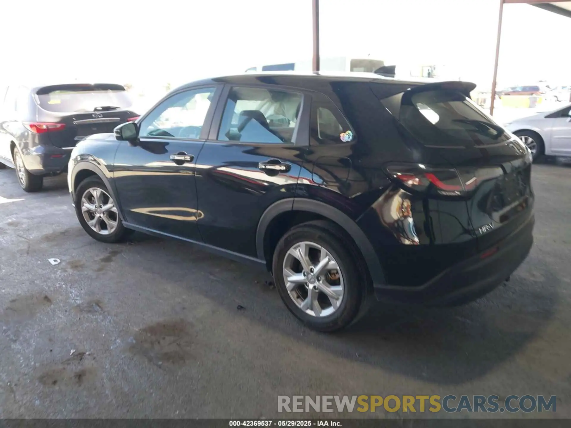3 Фотография поврежденного автомобиля 3CZRZ1H33PM738409 HONDA HR-V 2023