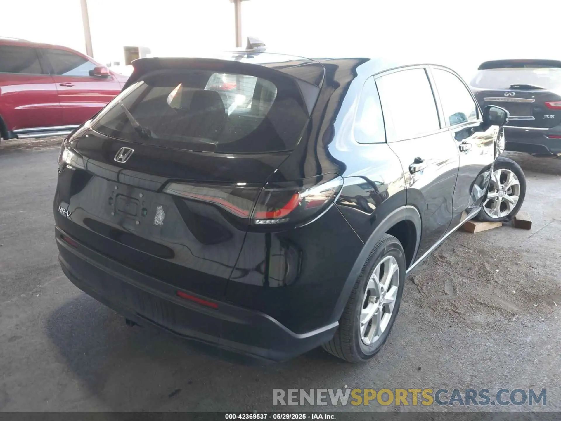 4 Фотография поврежденного автомобиля 3CZRZ1H33PM738409 HONDA HR-V 2023