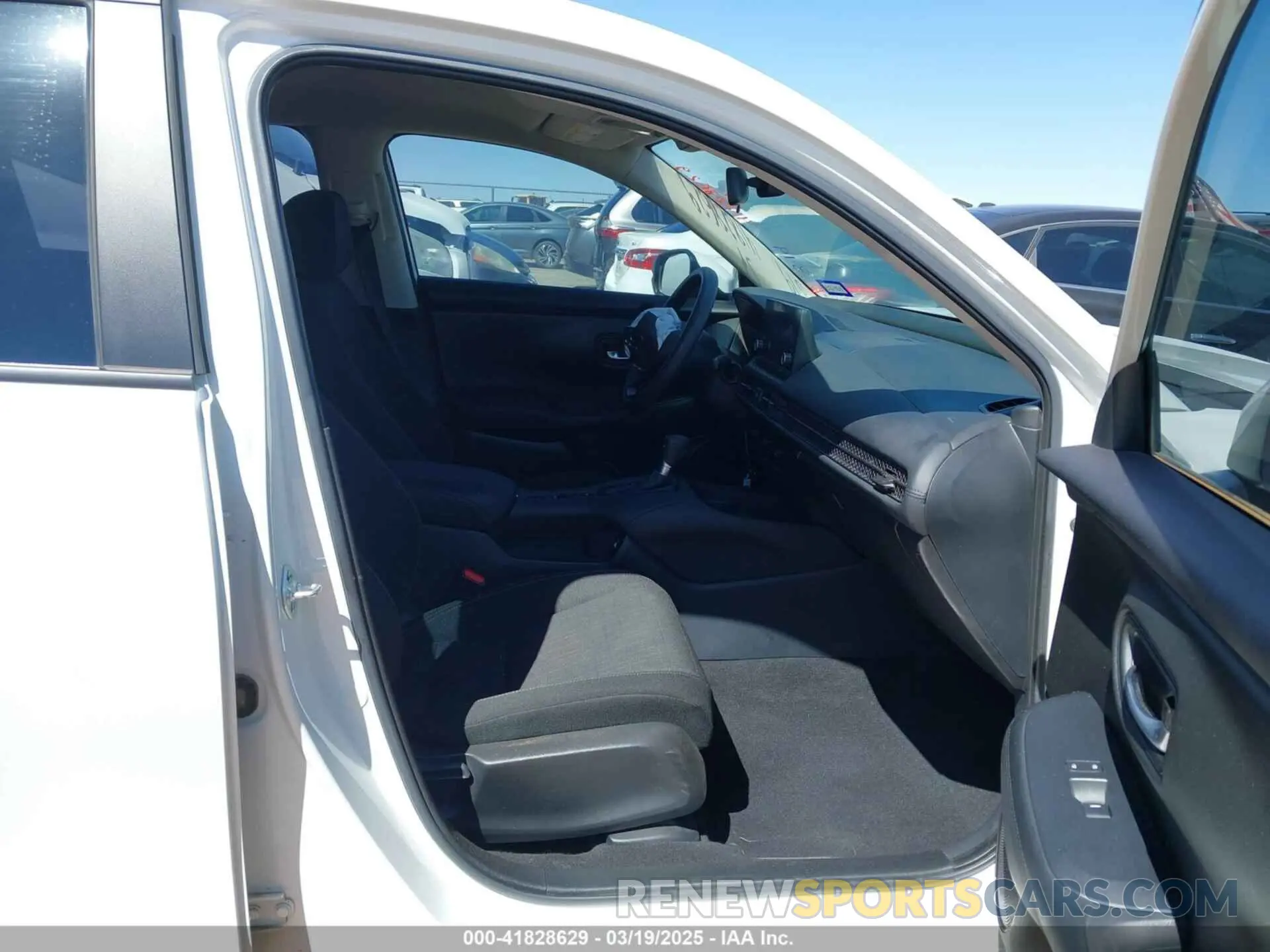 5 Фотография поврежденного автомобиля 3CZRZ1H39PM704930 HONDA HR-V 2023