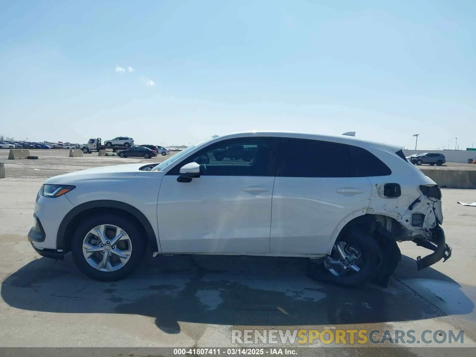 15 Photograph of a damaged car 3CZRZ1H3XPM729352 HONDA HR-V 2023