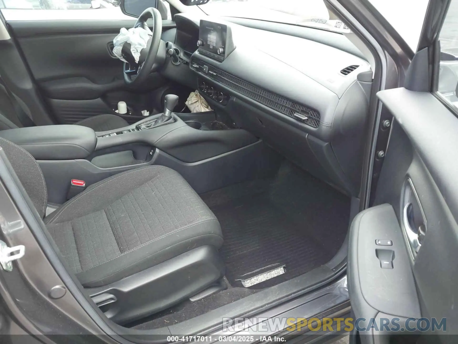 5 Photograph of a damaged car 3CZRZ1H3XPM740805 HONDA HR-V 2023
