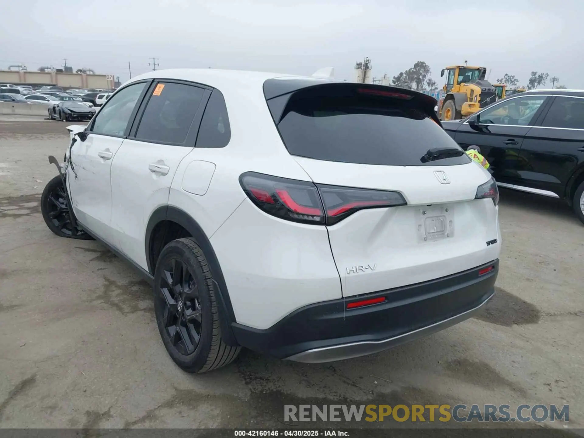 3 Photograph of a damaged car 3CZRZ1H51PM707483 HONDA HR-V 2023