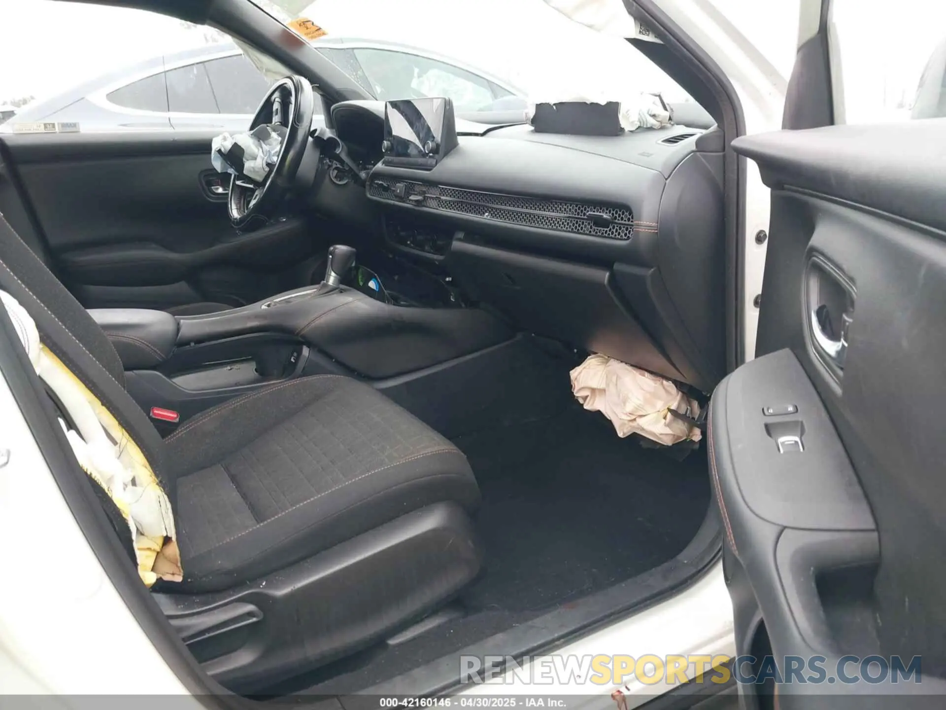 5 Photograph of a damaged car 3CZRZ1H51PM707483 HONDA HR-V 2023