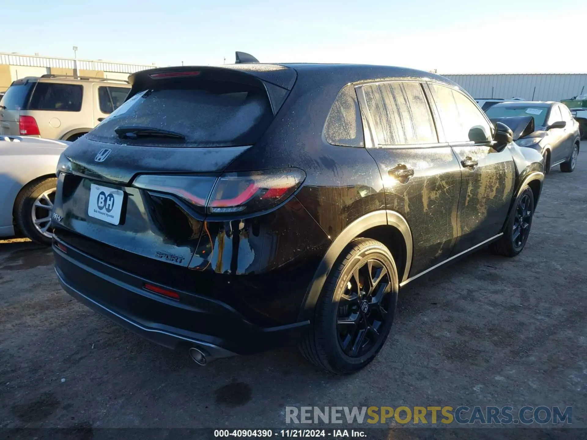 4 Photograph of a damaged car 3CZRZ1H51PM736708 HONDA HR-V 2023