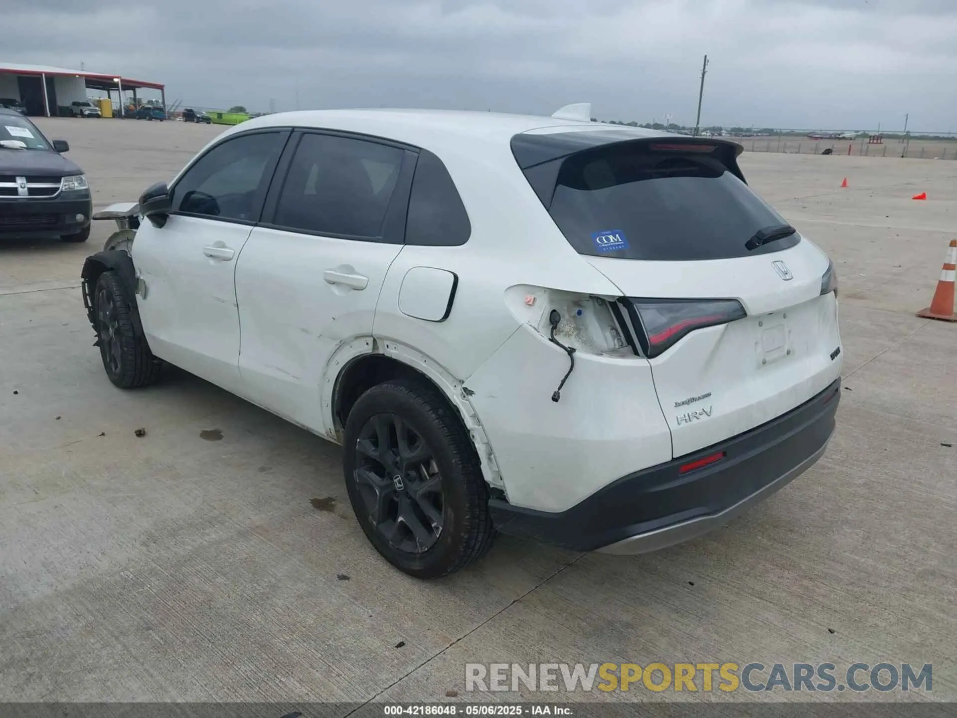 3 Photograph of a damaged car 3CZRZ1H54PM726271 HONDA HR-V 2023
