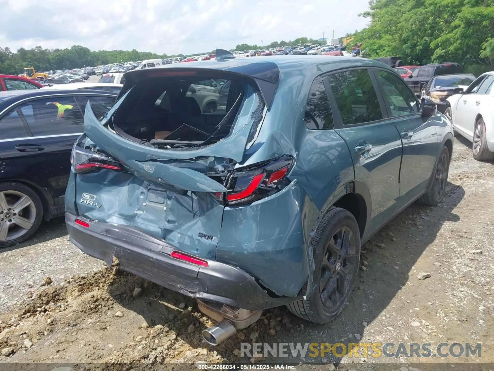 4 Фотография поврежденного автомобиля 3CZRZ1H57PM728421 HONDA HR-V 2023