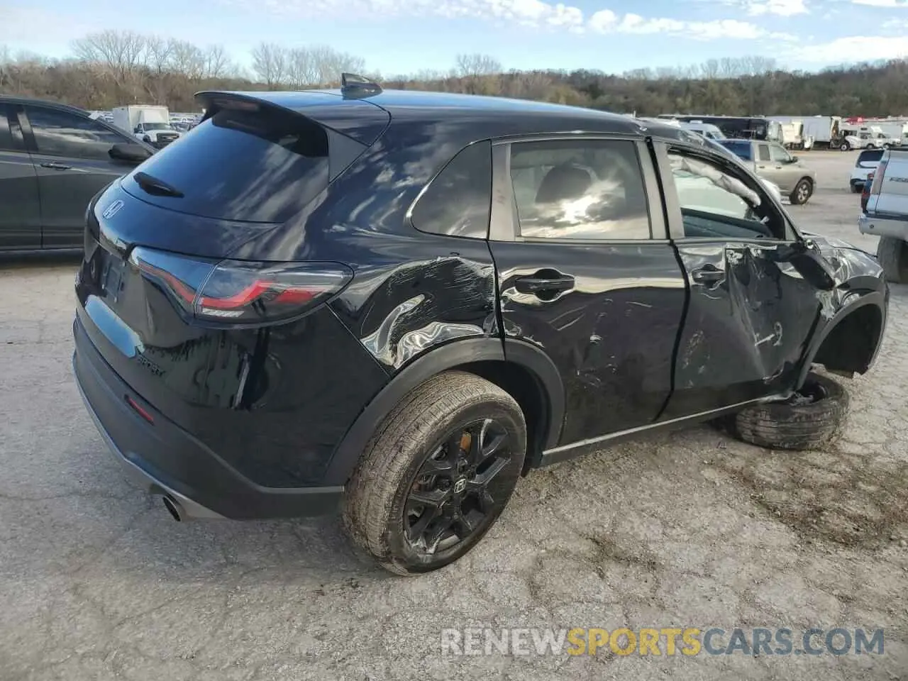 3 Photograph of a damaged car 3CZRZ1H57PM728886 HONDA HR-V 2023