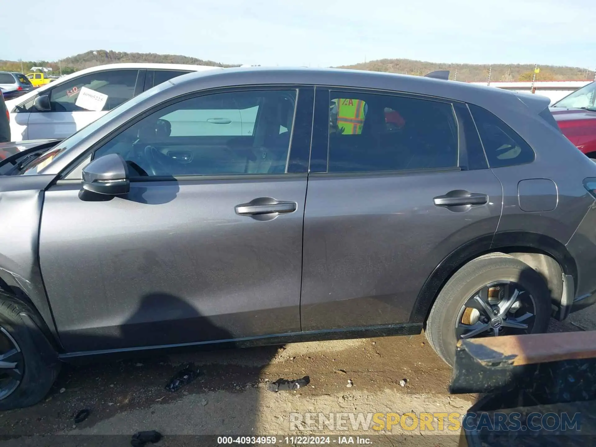 14 Photograph of a damaged car 3CZRZ1H70PM735938 HONDA HR-V 2023