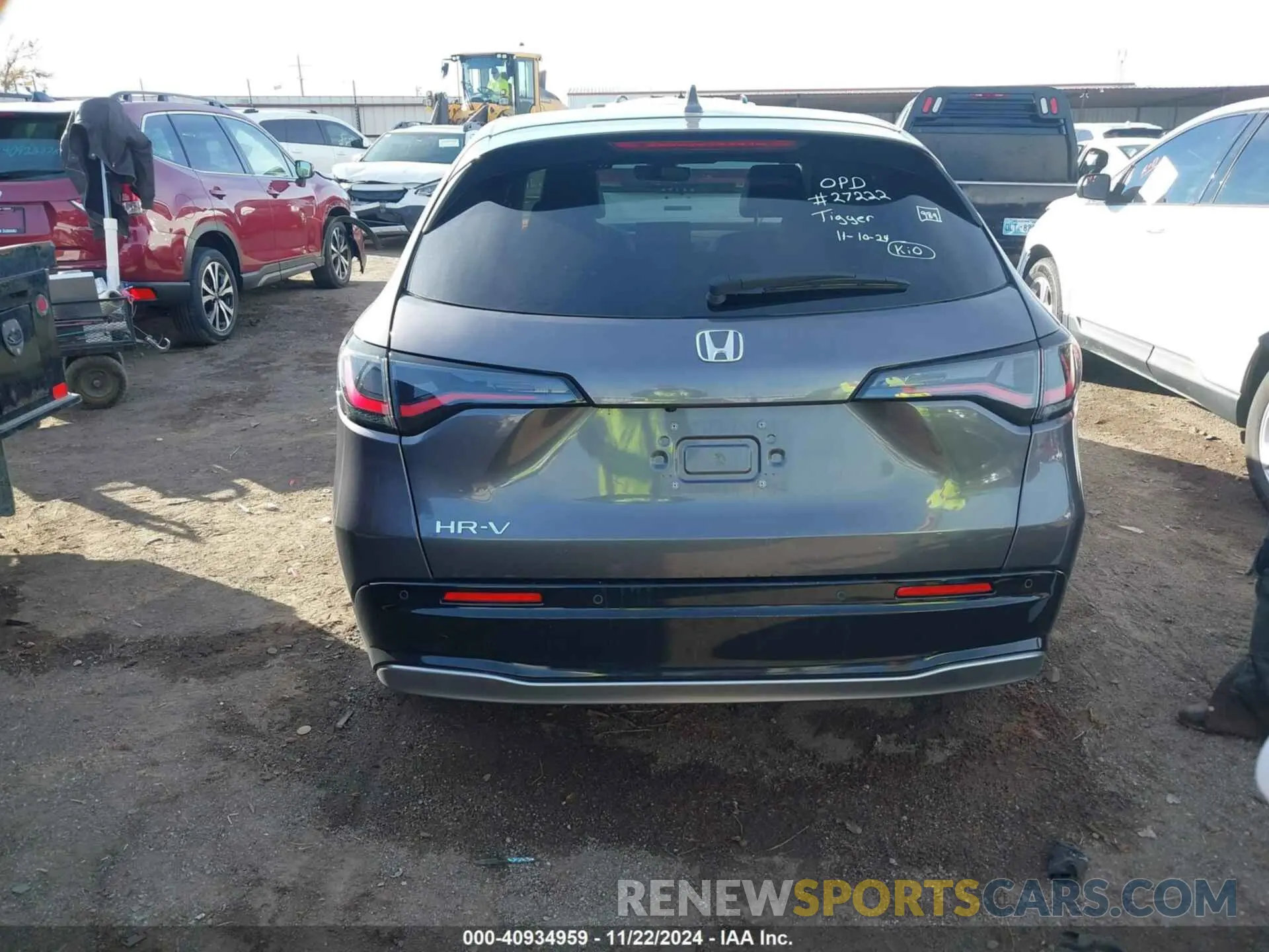 16 Photograph of a damaged car 3CZRZ1H70PM735938 HONDA HR-V 2023