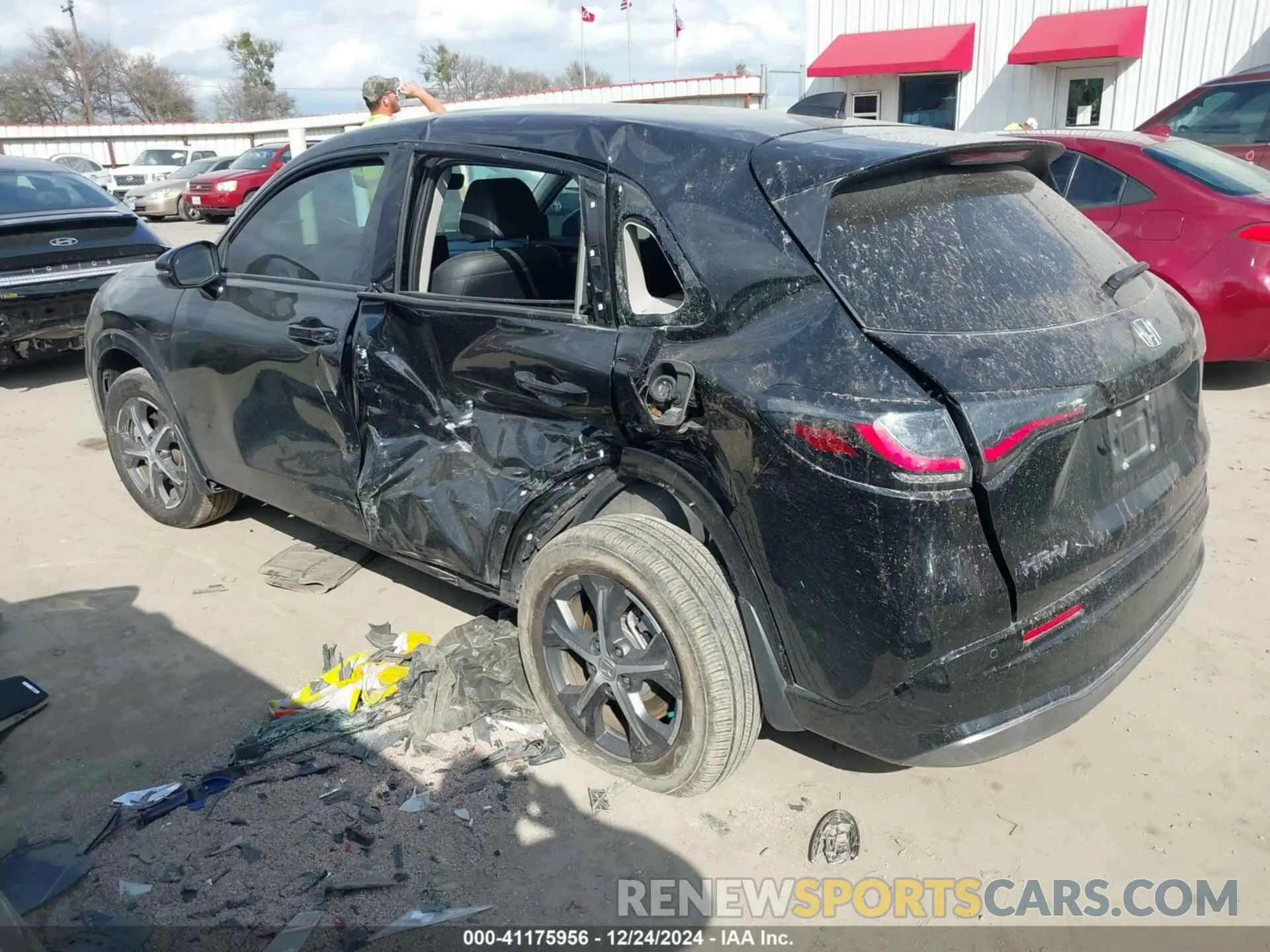 3 Photograph of a damaged car 3CZRZ1H73PM704859 HONDA HR-V 2023