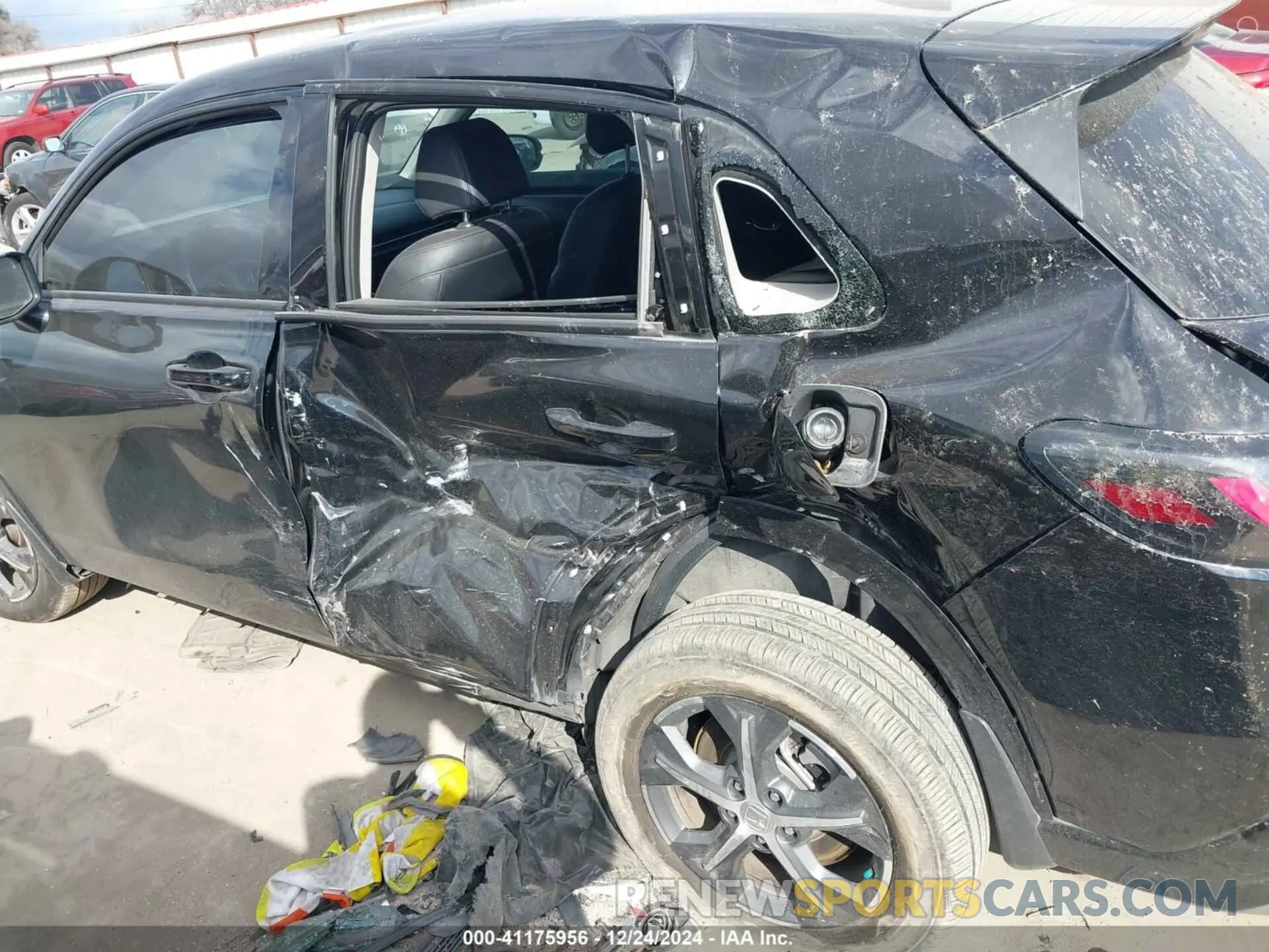 6 Photograph of a damaged car 3CZRZ1H73PM704859 HONDA HR-V 2023