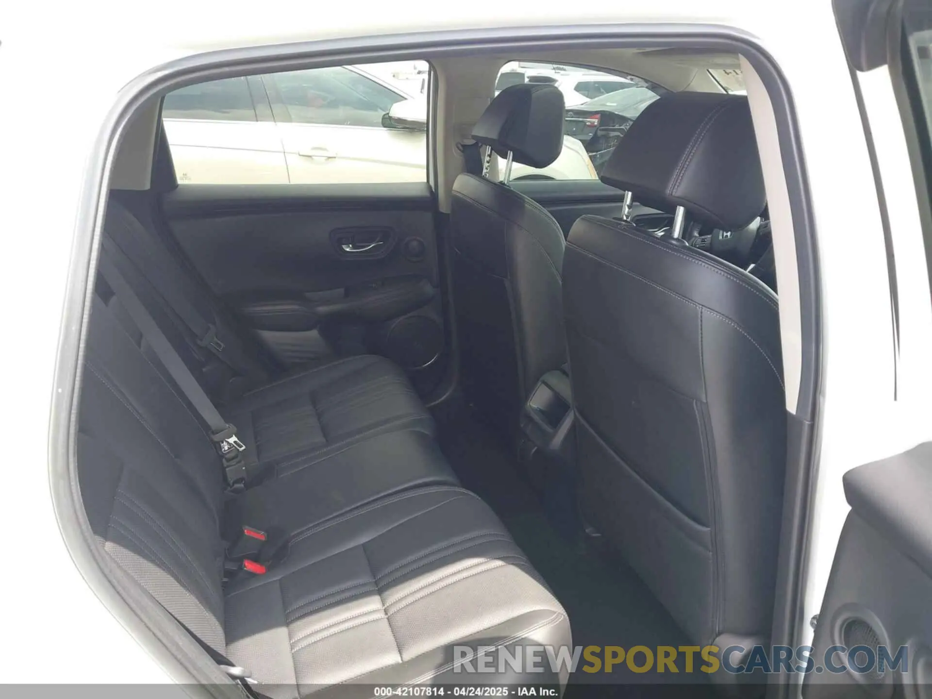 8 Фотография поврежденного автомобиля 3CZRZ1H74PM721069 HONDA HR-V 2023