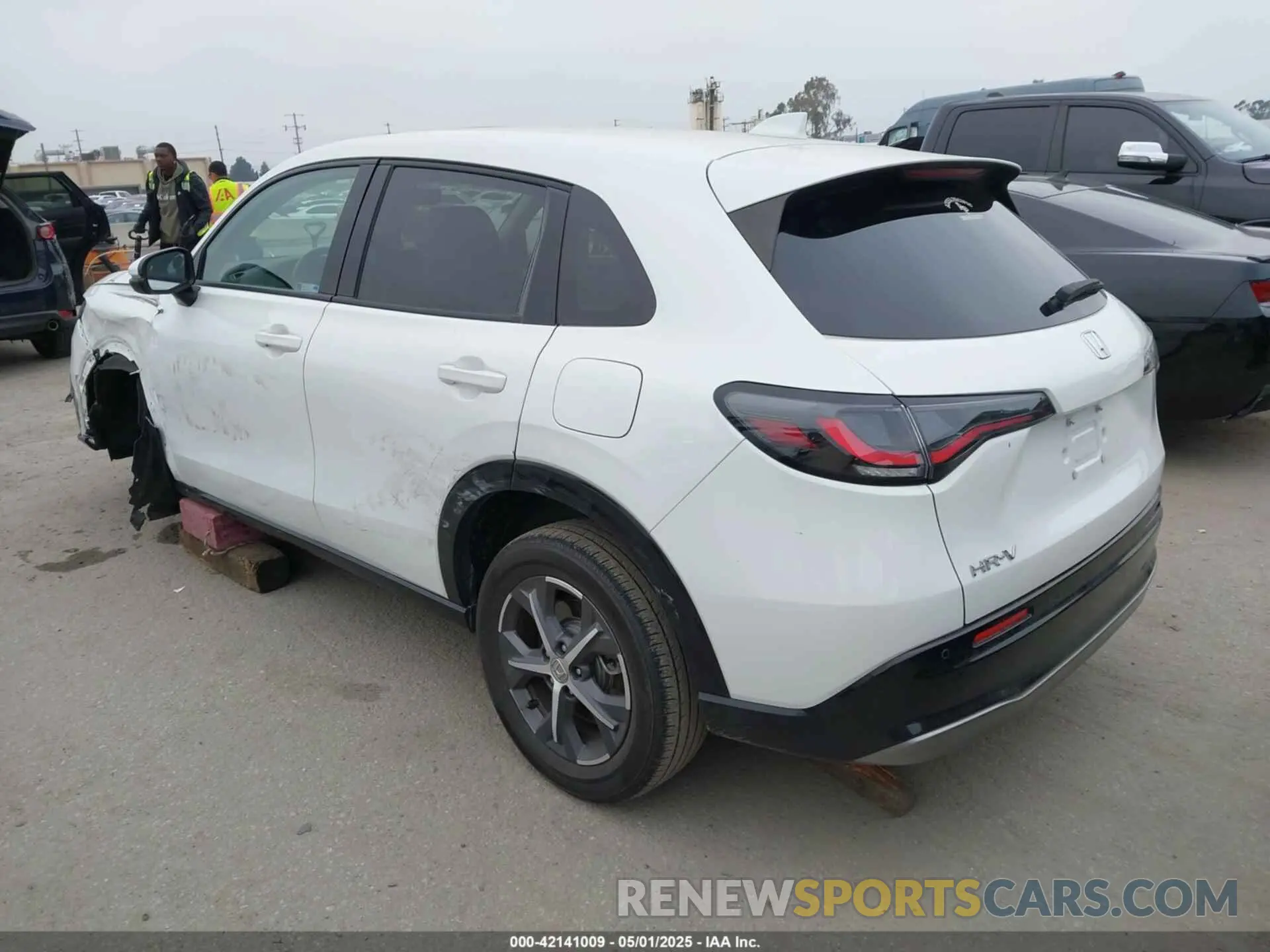 3 Photograph of a damaged car 3CZRZ1H7XPM724137 HONDA HR-V 2023