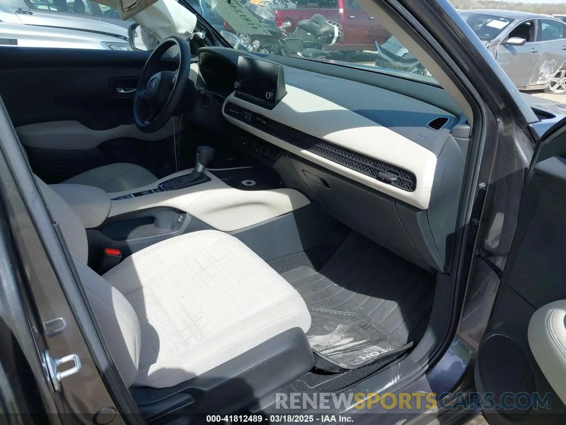 5 Photograph of a damaged car 3CZRZ2H33PM747844 HONDA HR-V 2023