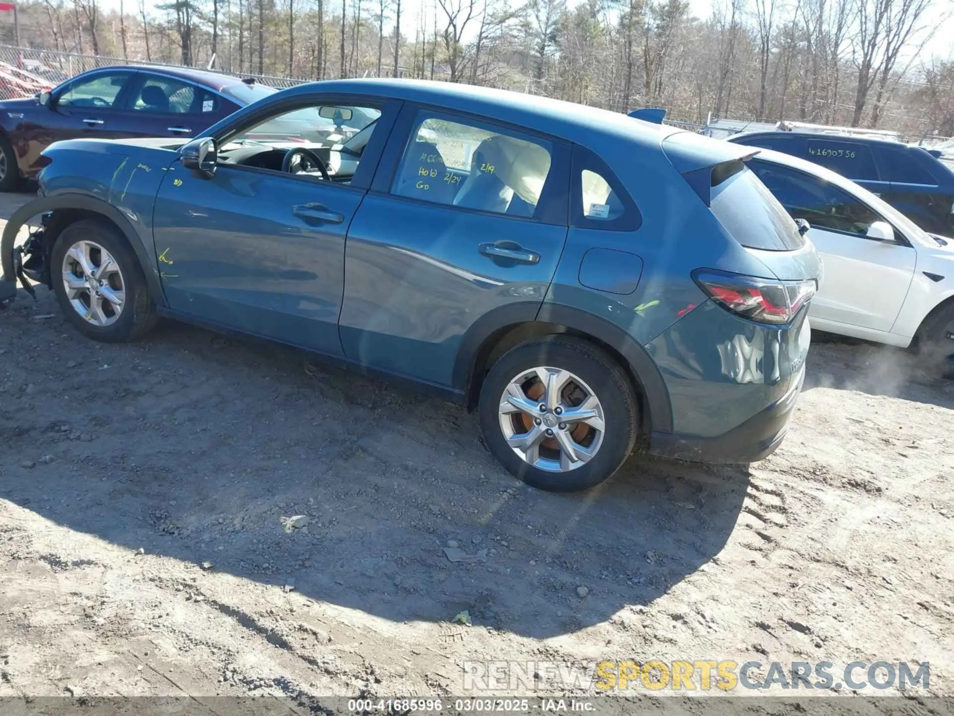 3 Фотография поврежденного автомобиля 3CZRZ2H34PM724203 HONDA HR-V 2023