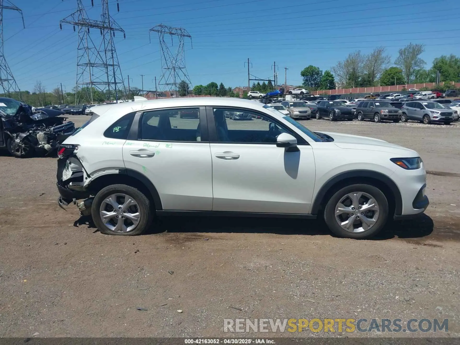 14 Photograph of a damaged car 3CZRZ2H36PM706995 HONDA HR-V 2023