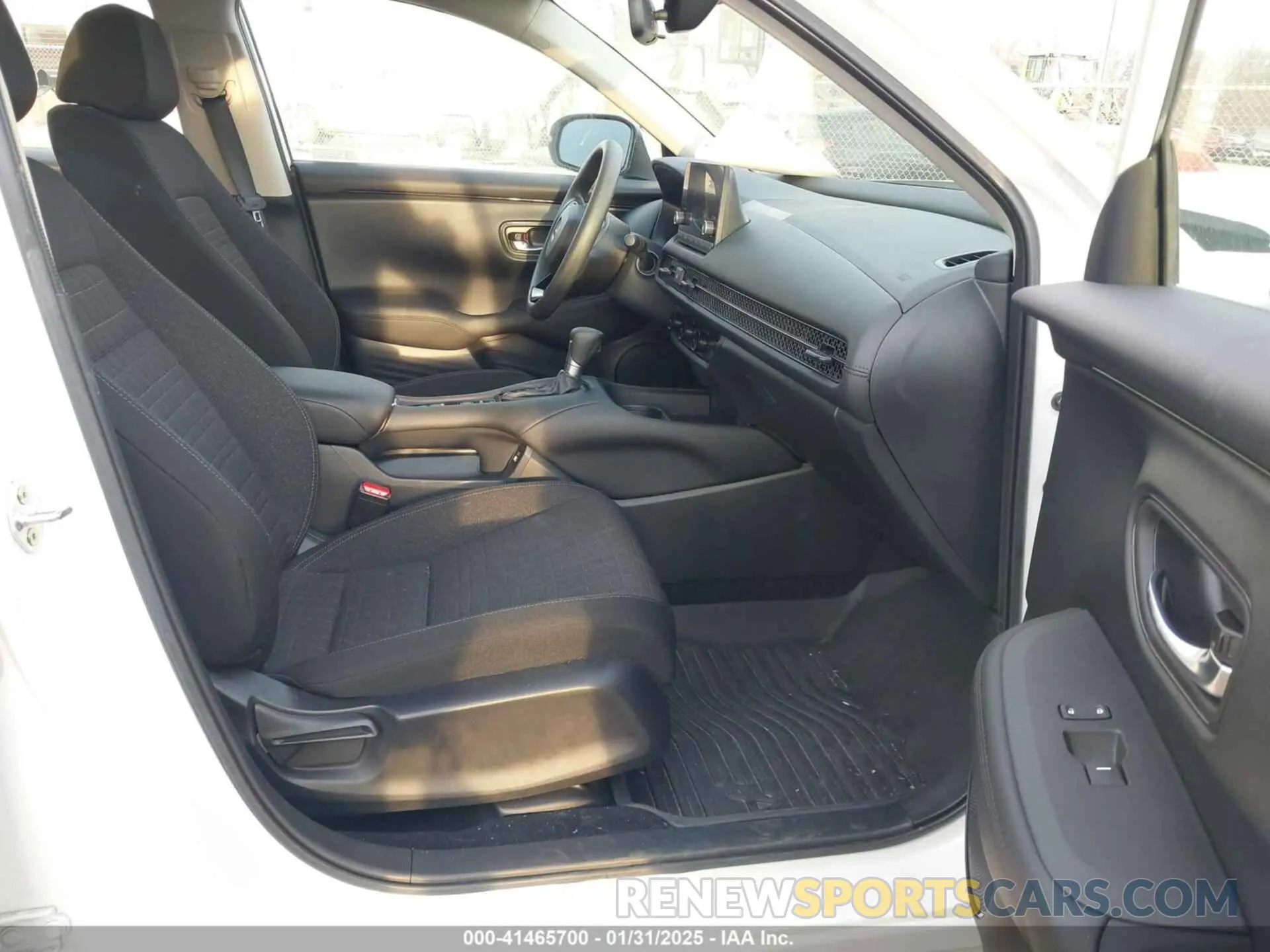 5 Фотография поврежденного автомобиля 3CZRZ2H36PM742038 HONDA HR-V 2023