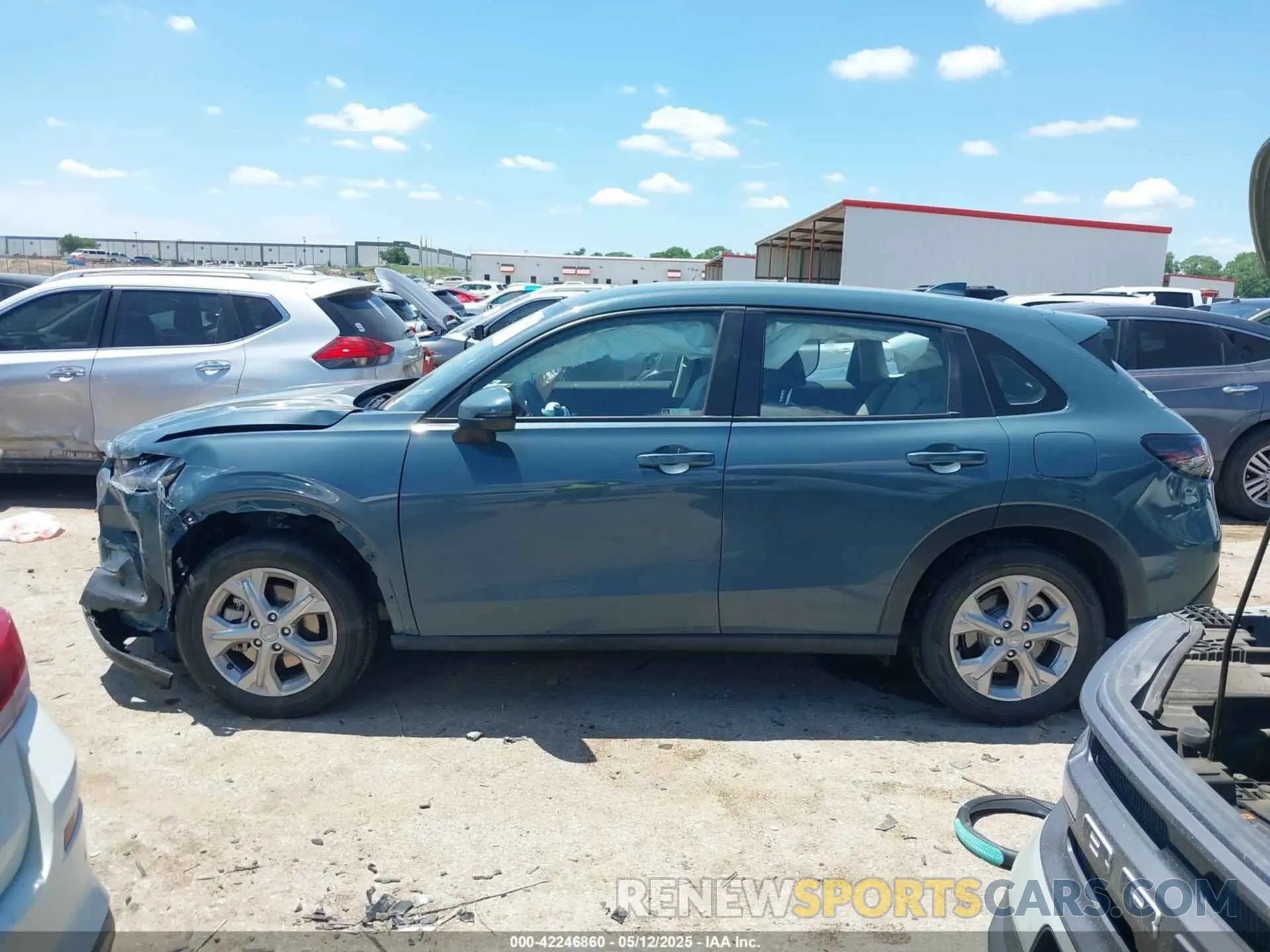14 Photograph of a damaged car 3CZRZ2H36PM742623 HONDA HR-V 2023