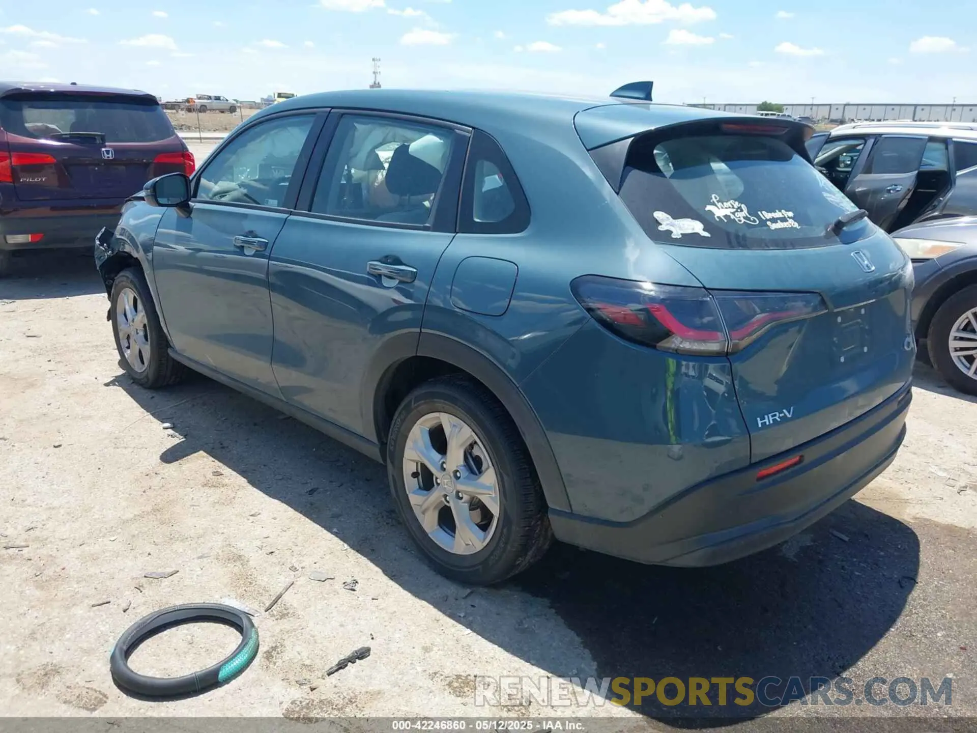 3 Photograph of a damaged car 3CZRZ2H36PM742623 HONDA HR-V 2023