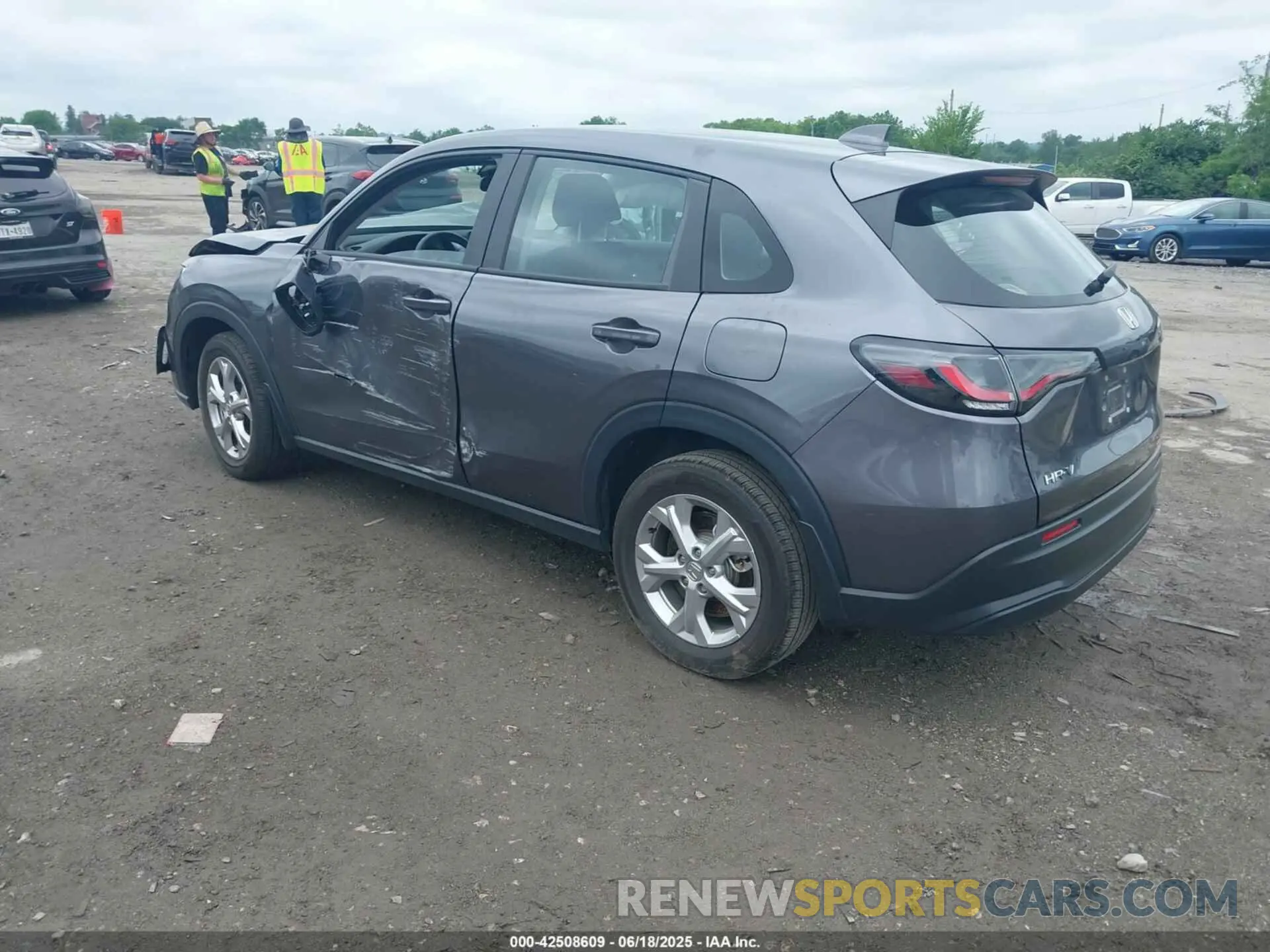 3 Photograph of a damaged car 3CZRZ2H37PM745529 HONDA HR-V 2023