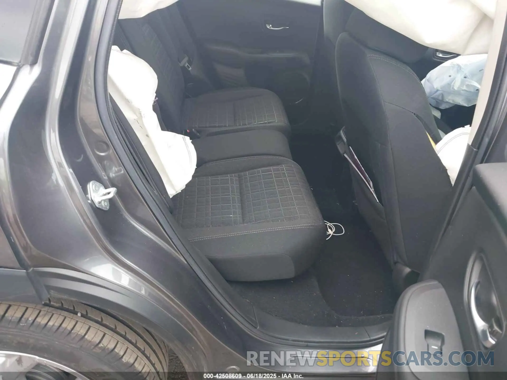 8 Photograph of a damaged car 3CZRZ2H37PM745529 HONDA HR-V 2023