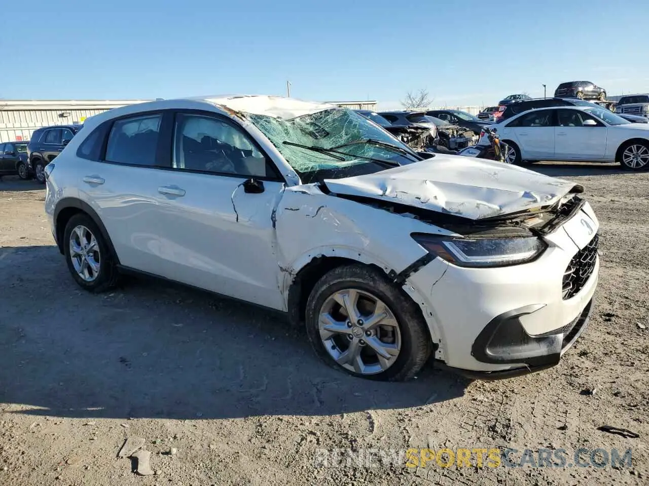 4 Фотография поврежденного автомобиля 3CZRZ2H38PM743837 HONDA HR-V 2023