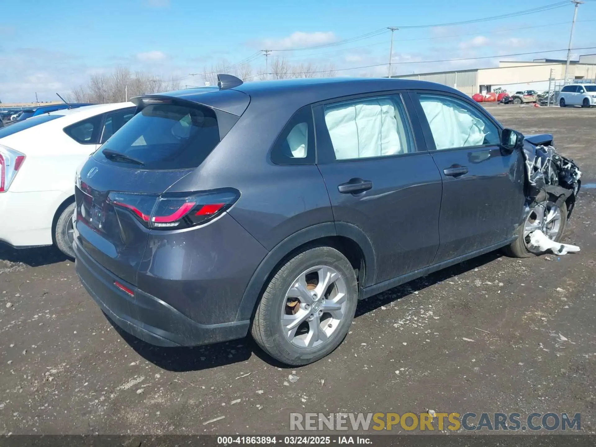 4 Photograph of a damaged car 3CZRZ2H39PM721894 HONDA HR-V 2023