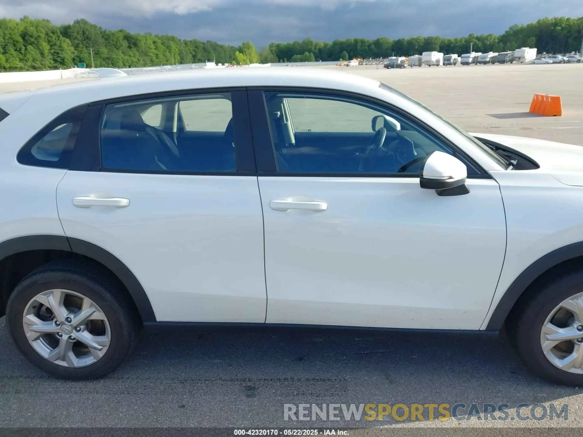 13 Photograph of a damaged car 3CZRZ2H3XPM741846 HONDA HR-V 2023