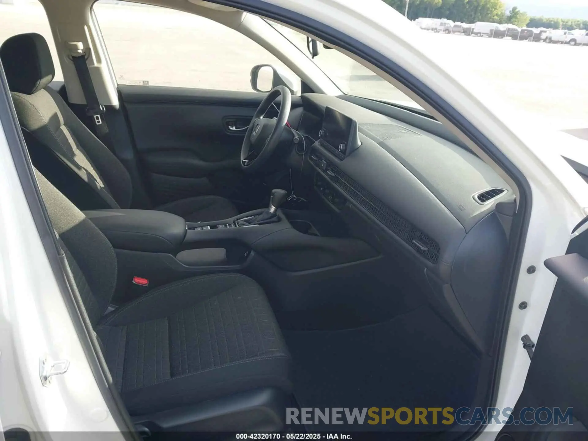 5 Photograph of a damaged car 3CZRZ2H3XPM741846 HONDA HR-V 2023