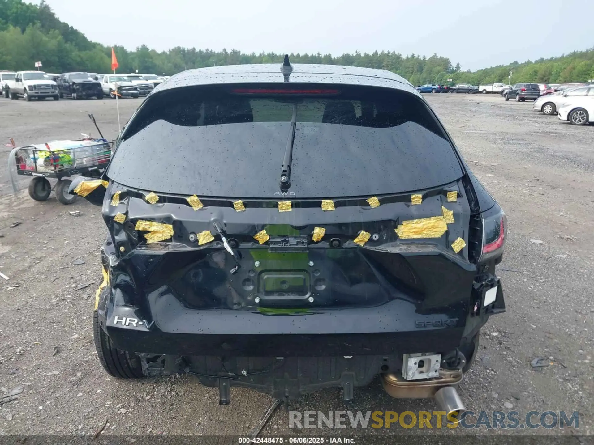 17 Photograph of a damaged car 3CZRZ2H52PM702914 HONDA HR-V 2023