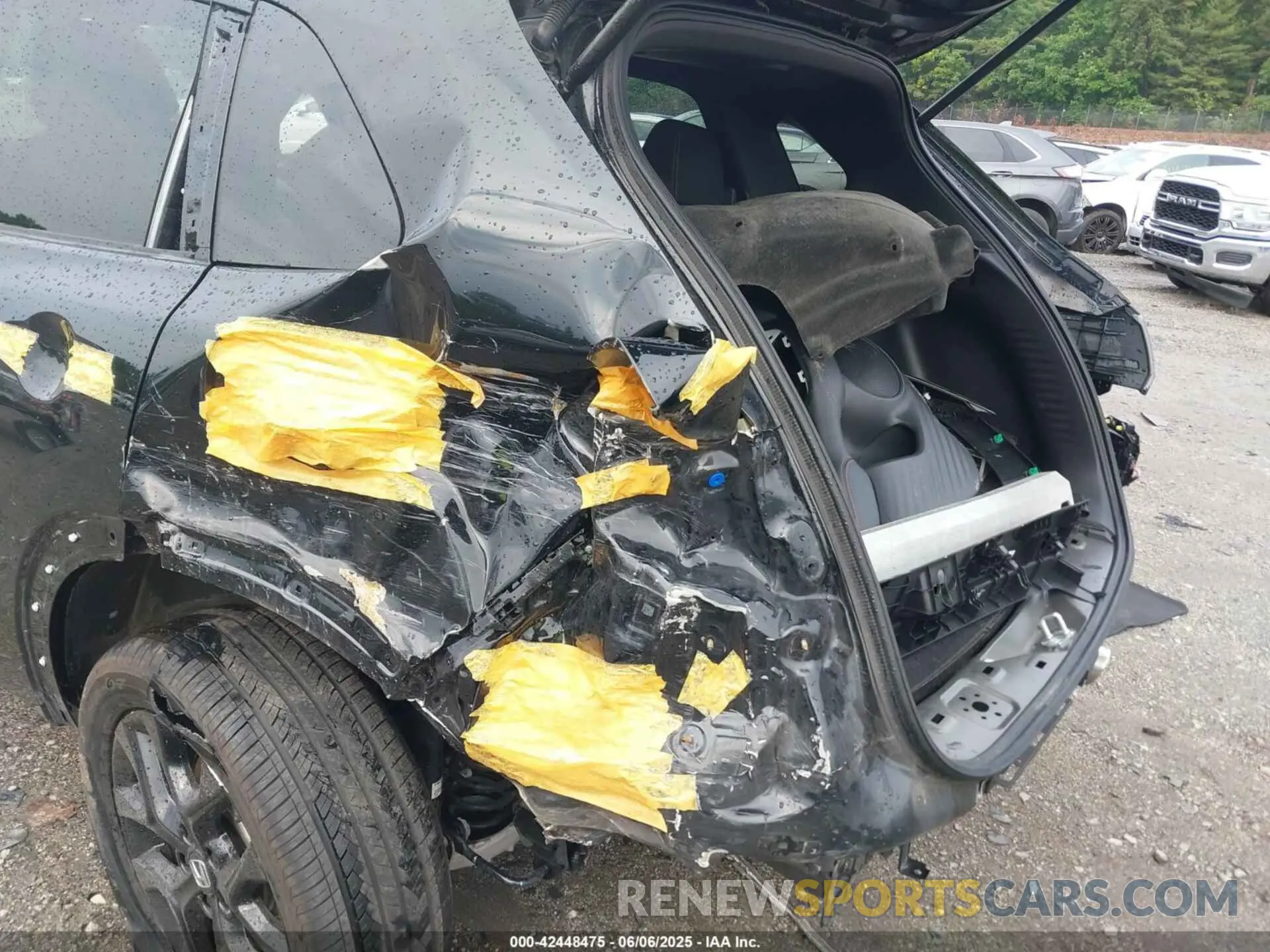 6 Photograph of a damaged car 3CZRZ2H52PM702914 HONDA HR-V 2023