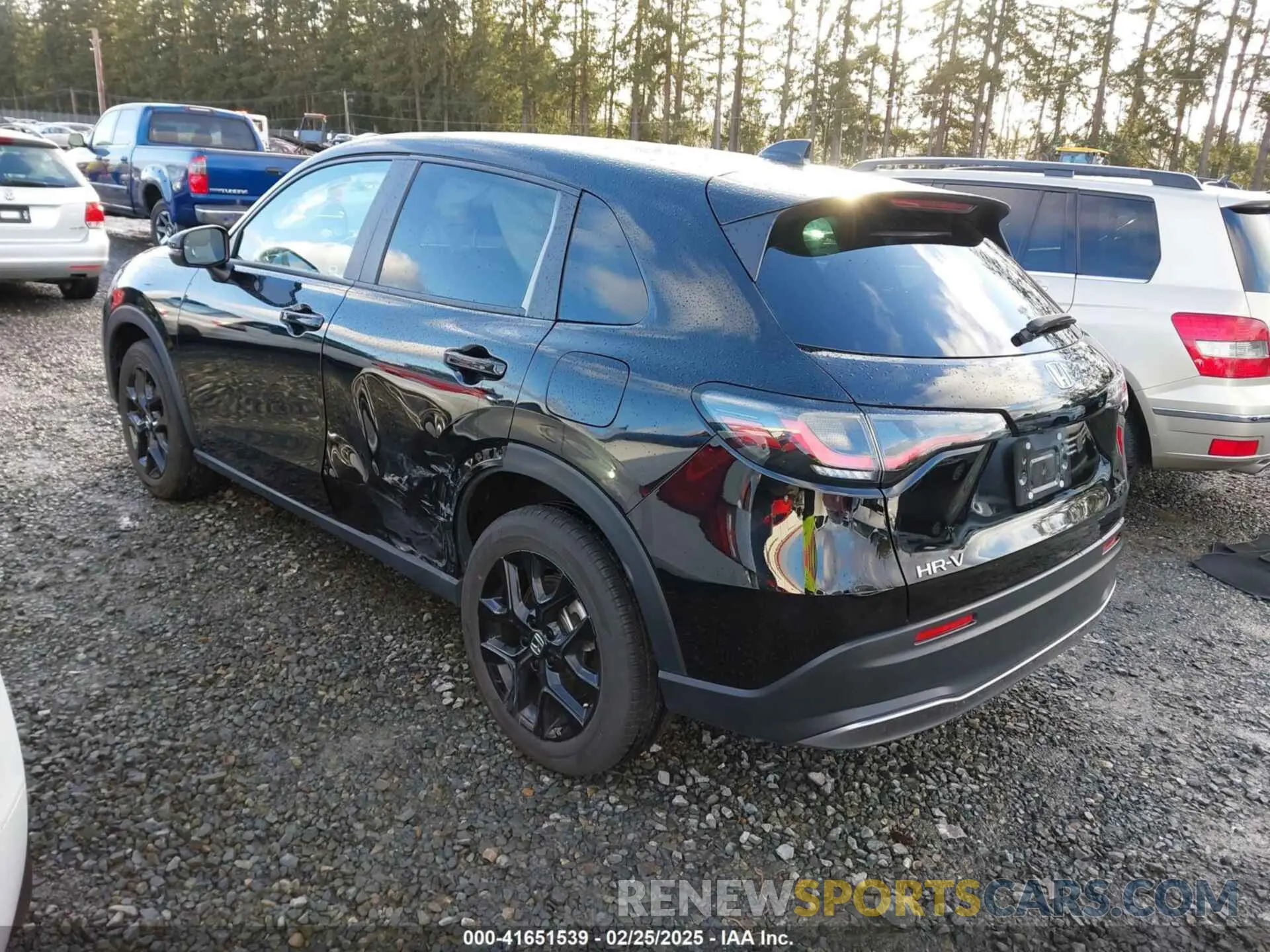 3 Photograph of a damaged car 3CZRZ2H55PM749693 HONDA HR-V 2023
