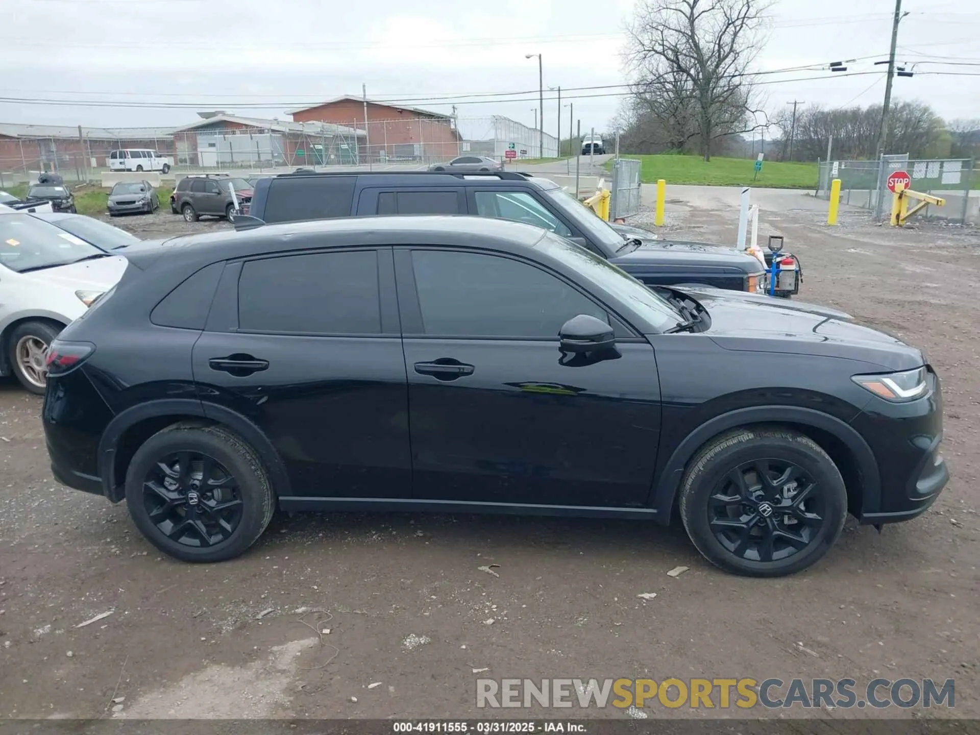 13 Photograph of a damaged car 3CZRZ2H56PM720199 HONDA HR-V 2023