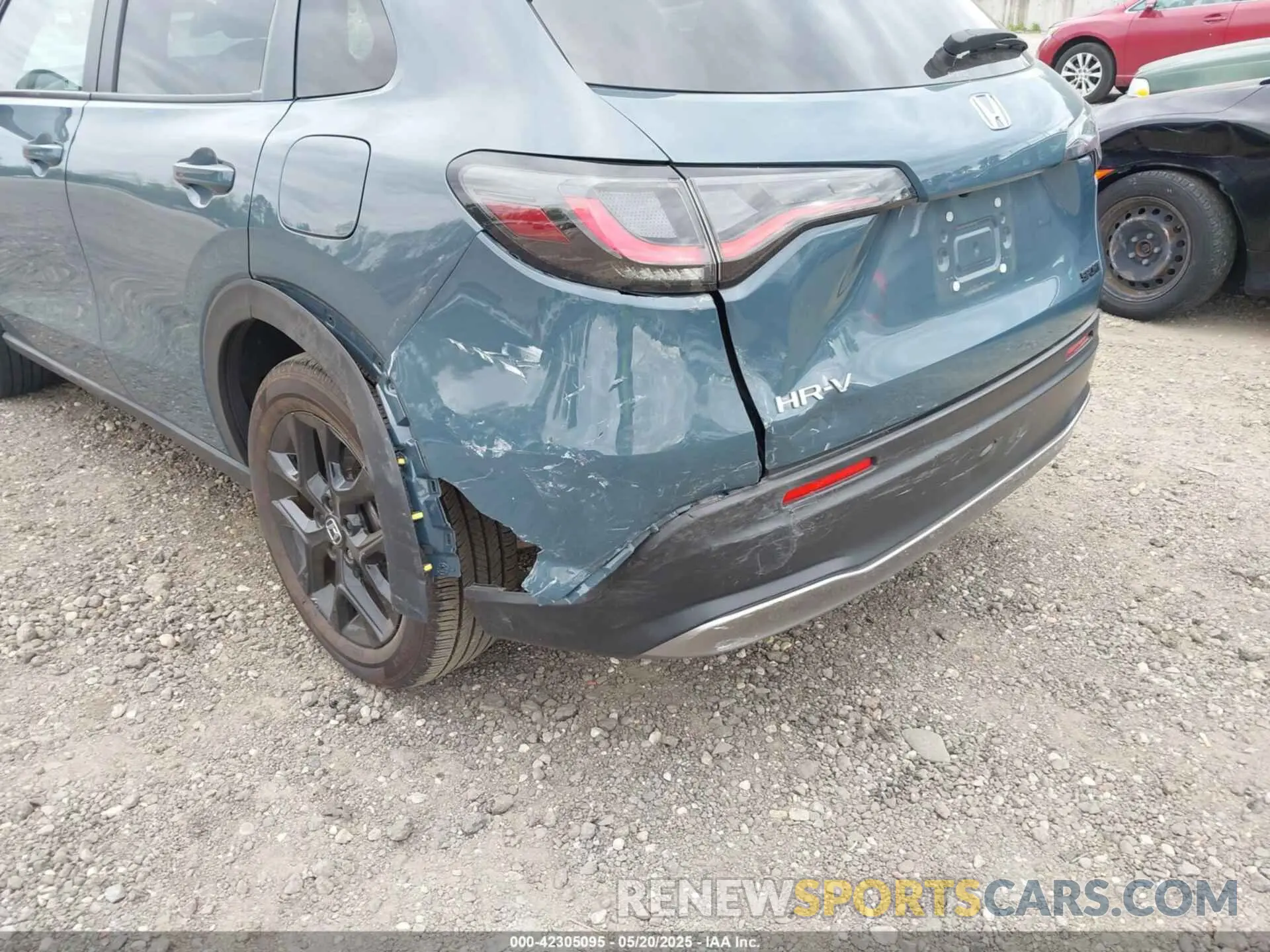 21 Photograph of a damaged car 3CZRZ2H57PM733320 HONDA HR-V 2023