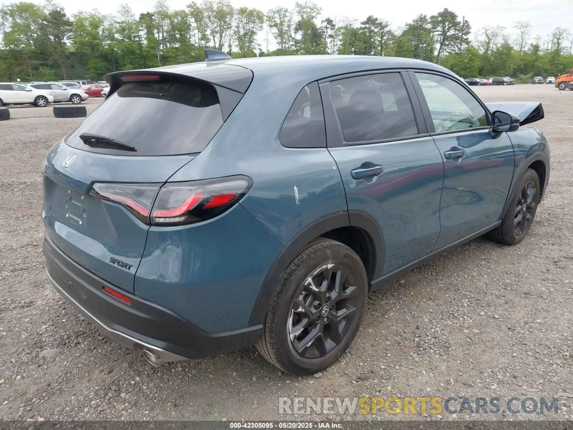 4 Photograph of a damaged car 3CZRZ2H57PM733320 HONDA HR-V 2023