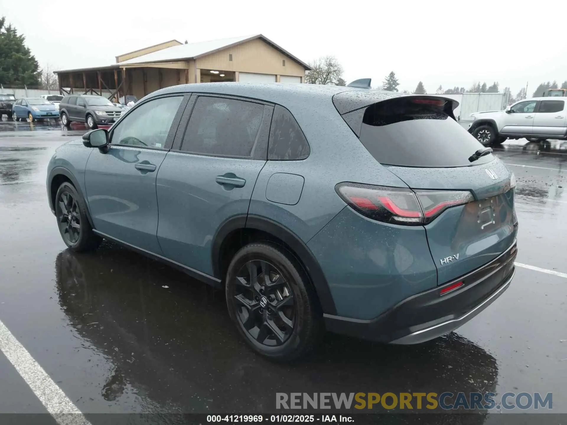 3 Photograph of a damaged car 3CZRZ2H58PM715439 HONDA HR-V 2023