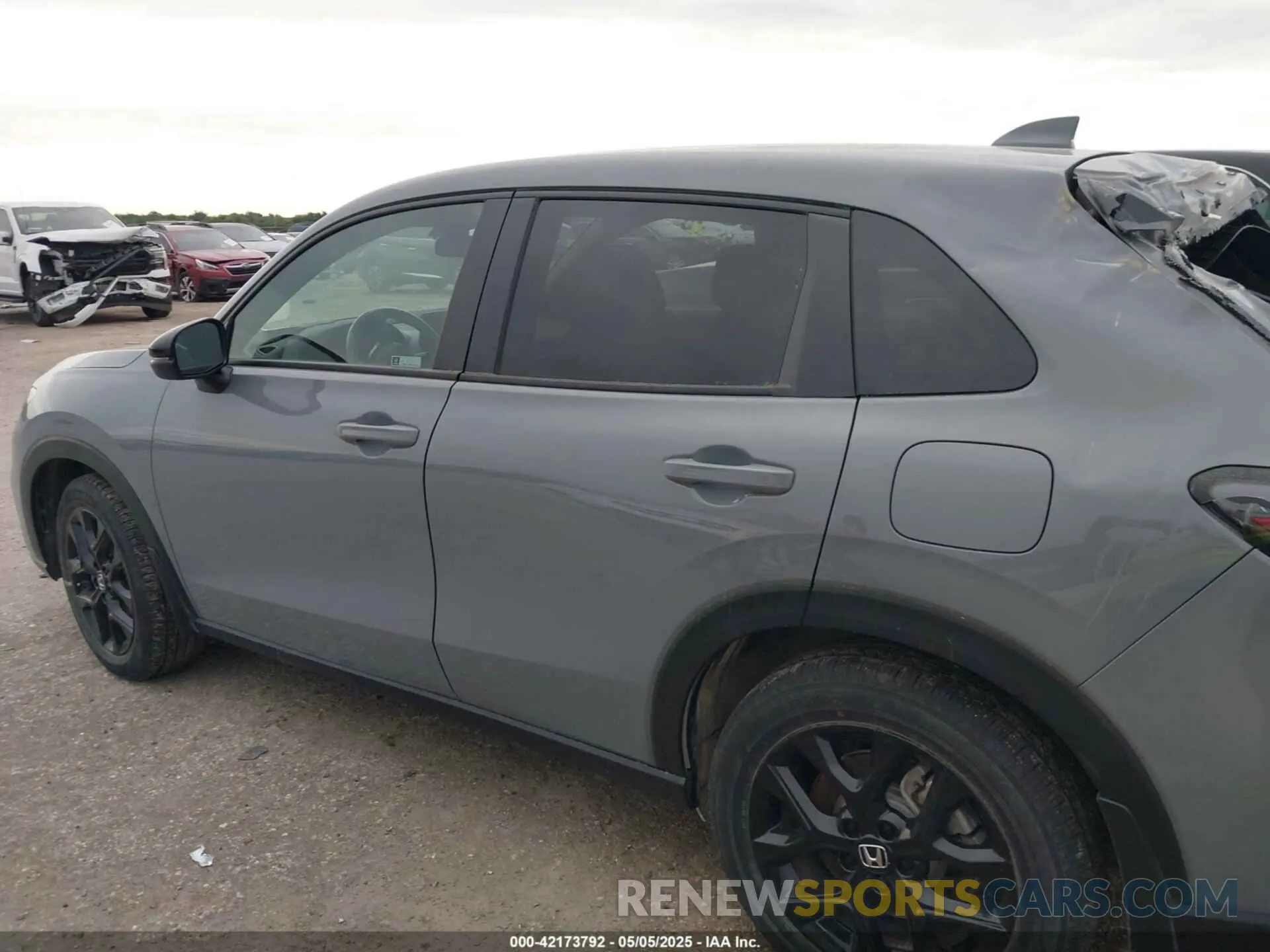 14 Photograph of a damaged car 3CZRZ2H5XPM716799 HONDA HR-V 2023