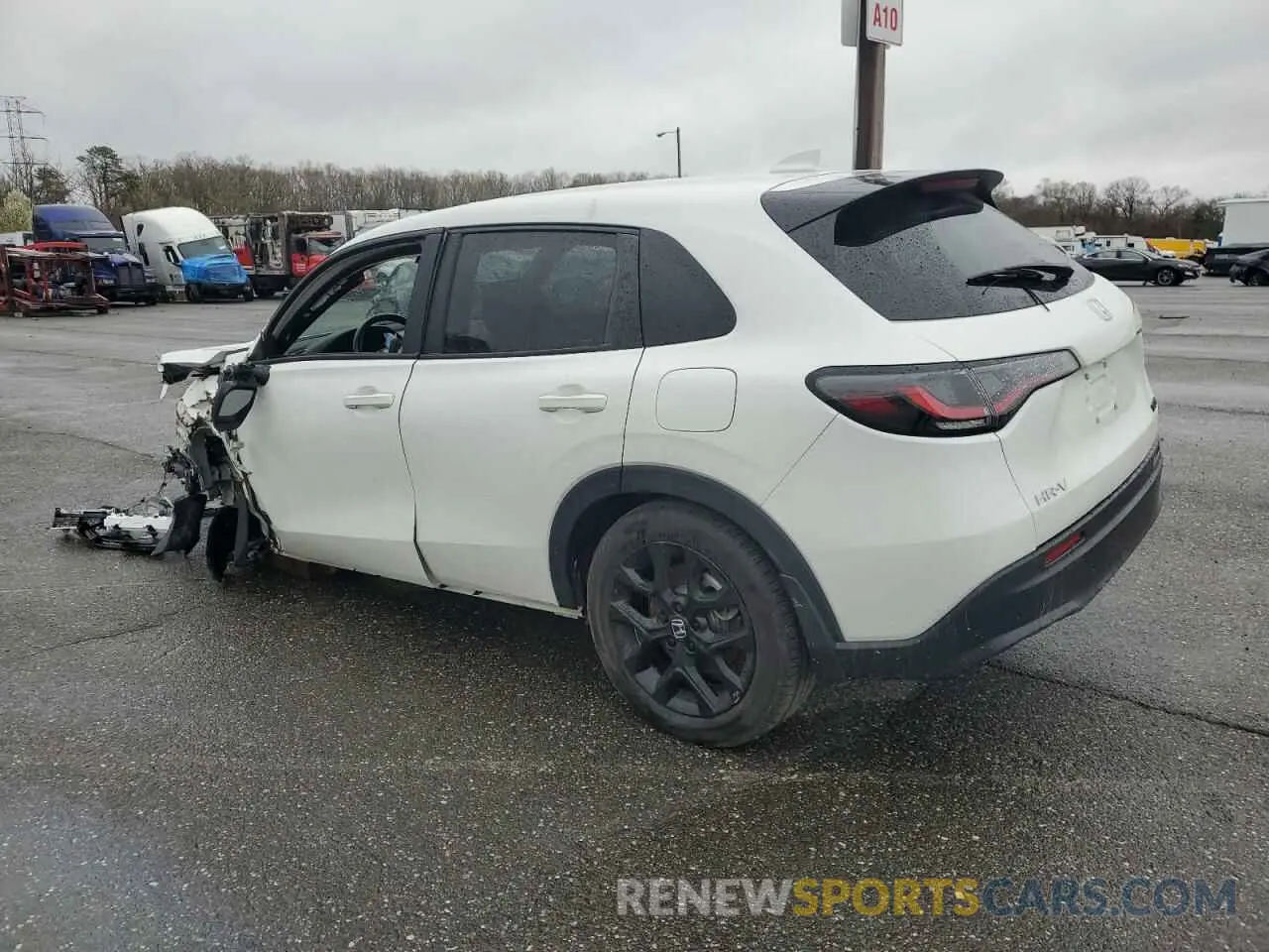 2 Photograph of a damaged car 3CZRZ2H5XPM722912 HONDA HR-V 2023