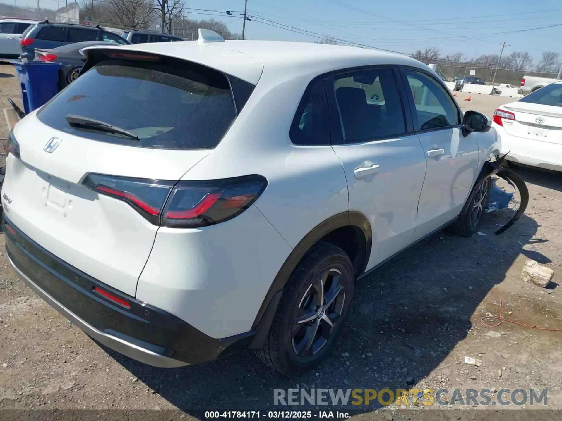4 Photograph of a damaged car 3CZRZ2H72PM749605 HONDA HR-V 2023