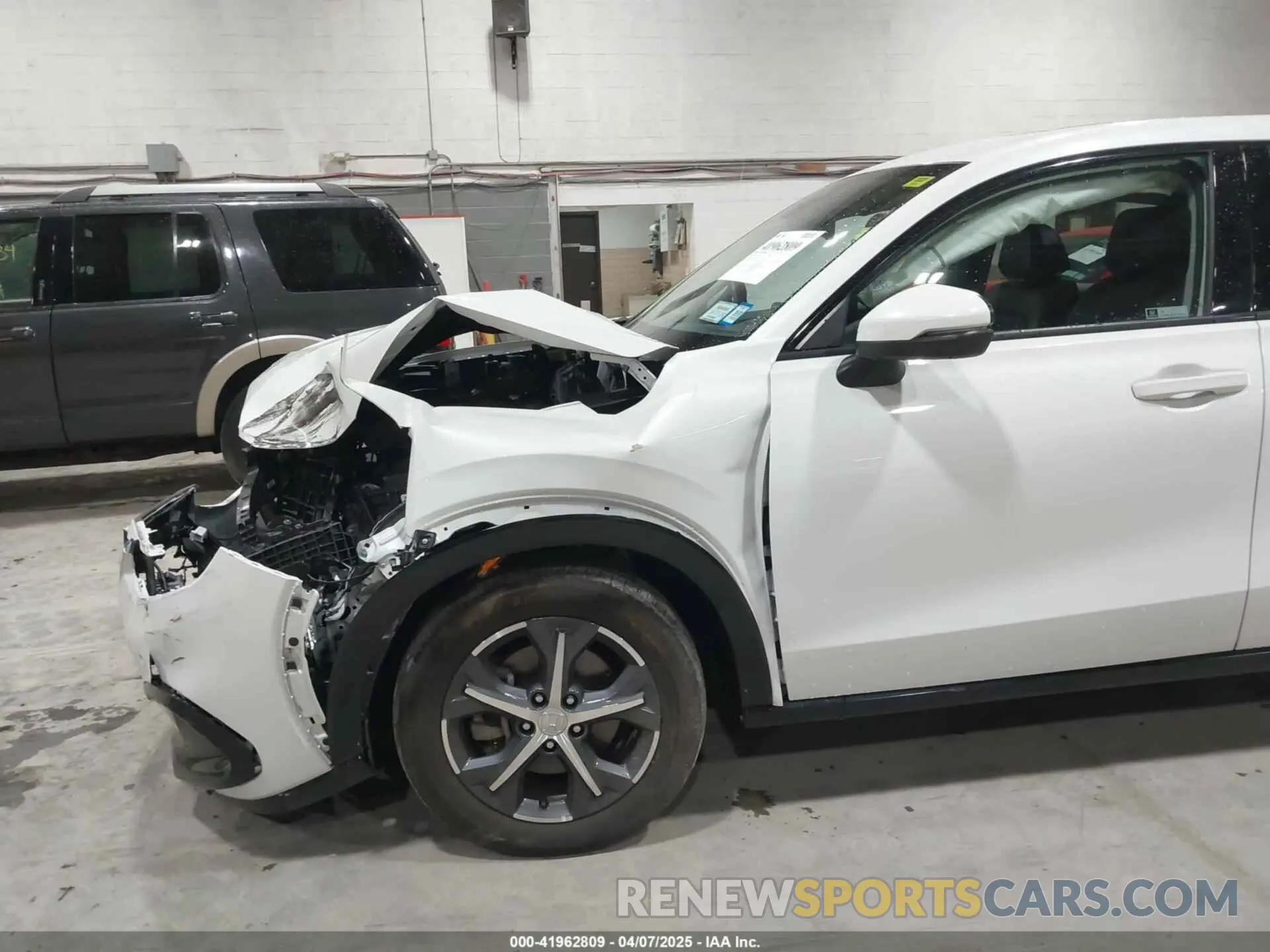 18 Photograph of a damaged car 3CZRZ2H74PM714449 HONDA HR-V 2023