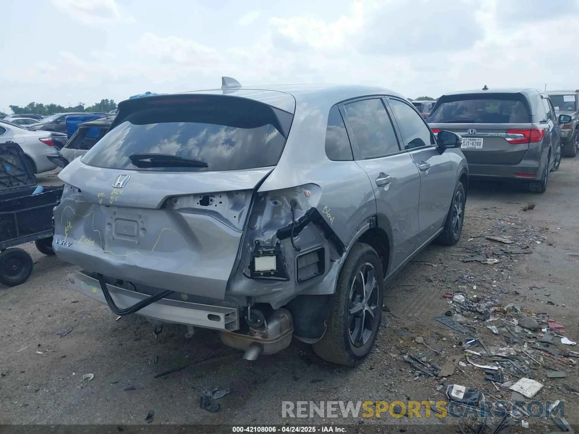 4 Фотография поврежденного автомобиля 3CZRZ2H77PM709617 HONDA HR-V 2023