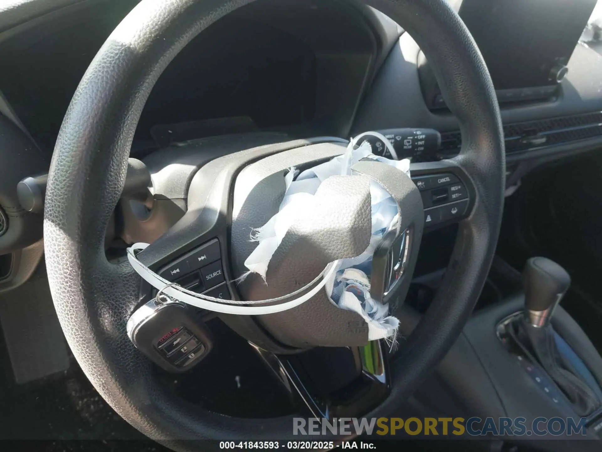 11 Photograph of a damaged car 3CZRZ1H31RM702303 HONDA HR-V 2024