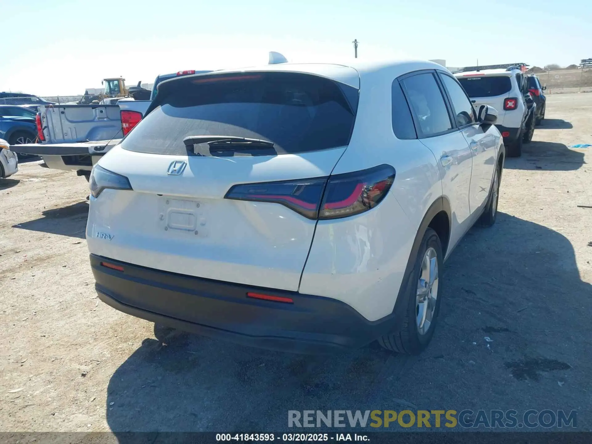 4 Photograph of a damaged car 3CZRZ1H31RM702303 HONDA HR-V 2024