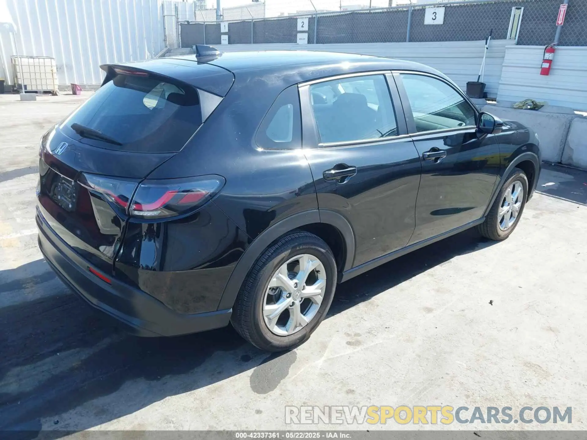 4 Фотография поврежденного автомобиля 3CZRZ1H31RM733129 HONDA HR-V 2024